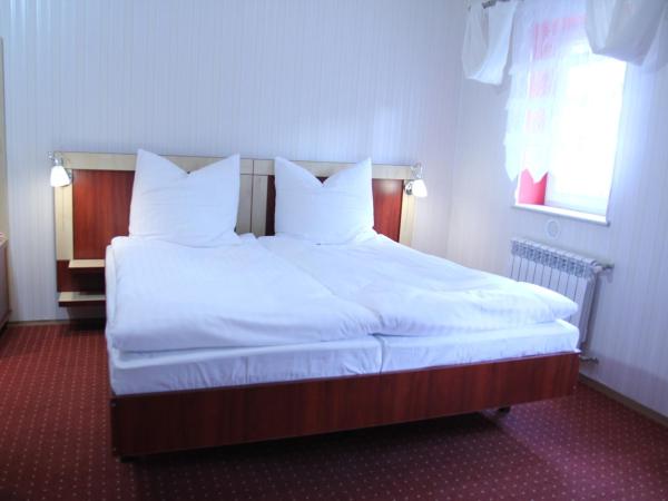 Karczma pod Młynem : photo 5 de la chambre chambre double - accessible aux personnes à mobilité réduite