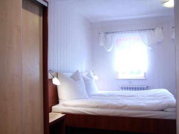 Karczma pod Młynem : photo 3 de la chambre chambre double - accessible aux personnes à mobilité réduite