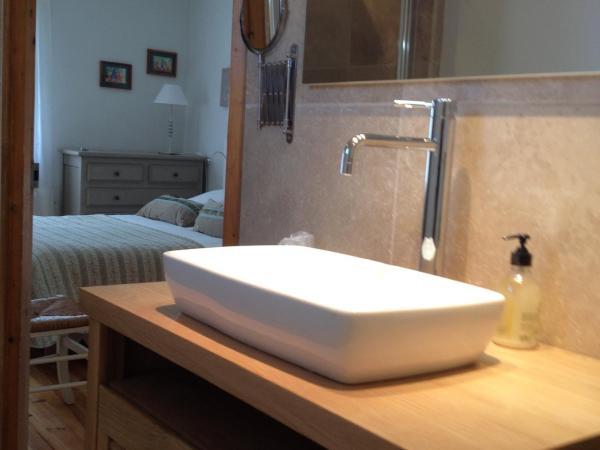 B&B La Badelle : photo 1 de la chambre appartement avec balcon