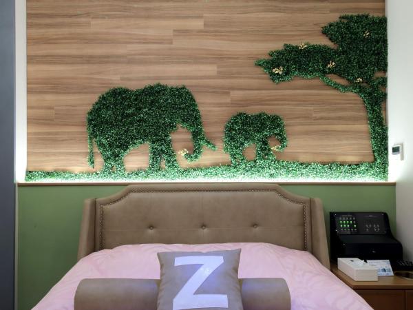 Design Hotel W Zip Club : photo 8 de la chambre suite lit queen-size de luxe avec baignoire spa