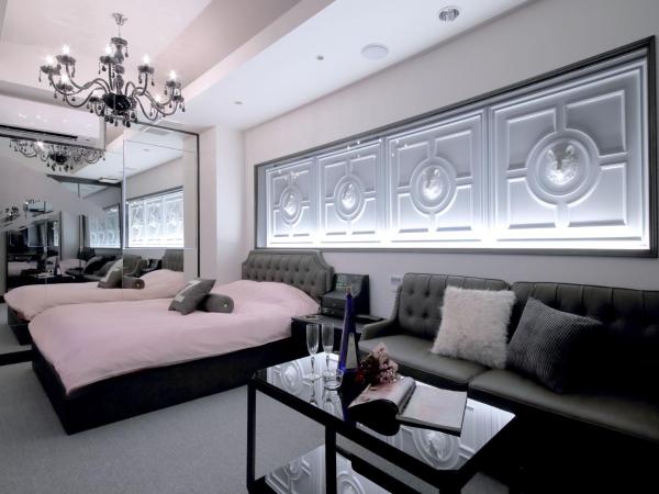 Design Hotel W Zip Club : photo 1 de la chambre suite lit queen-size de luxe avec baignoire spa