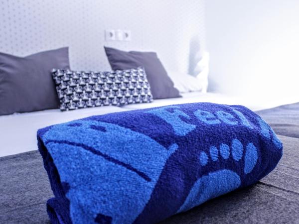 Feel Hostels Soho Malaga : photo 3 de la chambre chambre double avec salle de bains