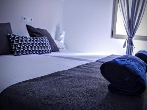Feel Hostels Soho Malaga : photo 5 de la chambre chambre double avec salle de bains