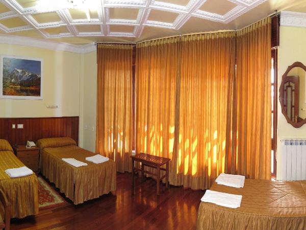 Hotel Antoyana : photo 3 de la chambre chambre triple