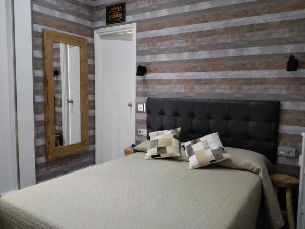 Hostal Lauria : photo 3 de la chambre petite chambre double
