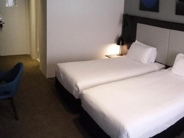 Silkari Urban CKS Sydney Airport Hotel : photo 4 de la chambre chambre lits jumeaux supérieure