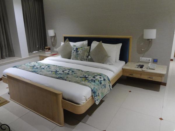Hotel Suncity Apollo, Colaba : photo 5 de la chambre chambre deluxe double ou lits jumeaux