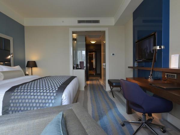 Wyndham Grand Istanbul Europe : photo 2 de la chambre chambre lit queen-size de luxe - non-fumeurs