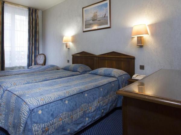 Hotel Meslay Republique : photo 4 de la chambre chambre lits jumeaux standard avec canapé