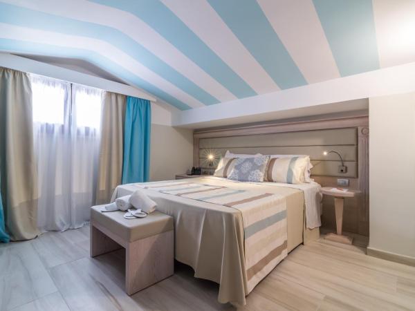 L'Ambasciata Hotel de Charme : photo 3 de la chambre chambre double ou lits jumeaux Économique - mansardée