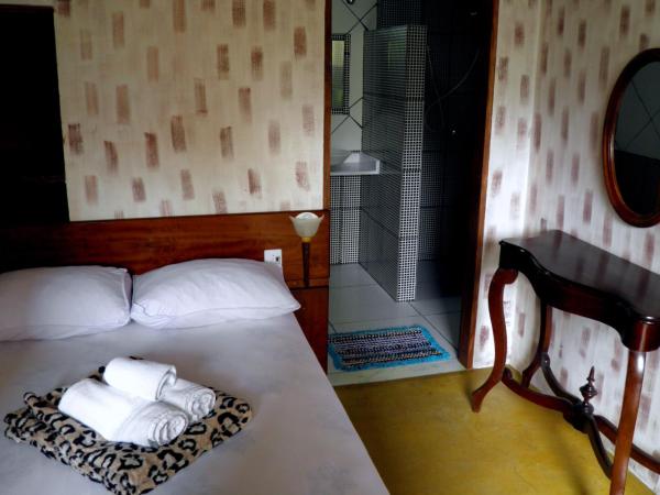 Hostel Da Bruna - Botafogo : photo 2 de la chambre chambre double avec salle de bains privative