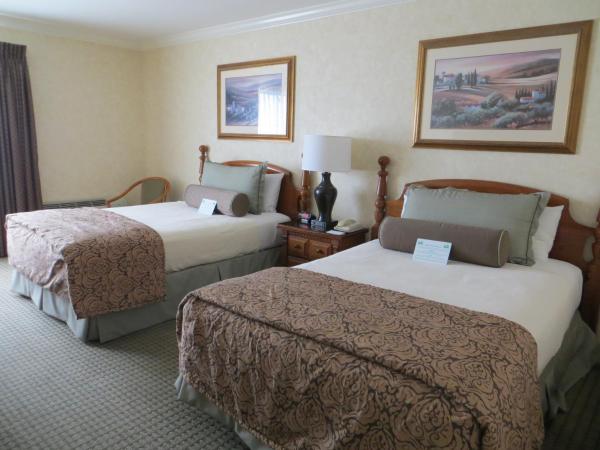 Cow Hollow Inn and Suites : photo 2 de la chambre chambre deluxe avec 2 lits doubles