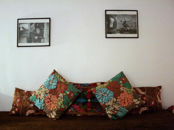 Riad Laaroussa : photo 4 de la chambre chambre double marron