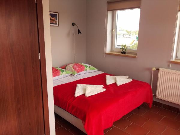 Hostel Bazar : photo 9 de la chambre chambre familiale avec salle de bains privative