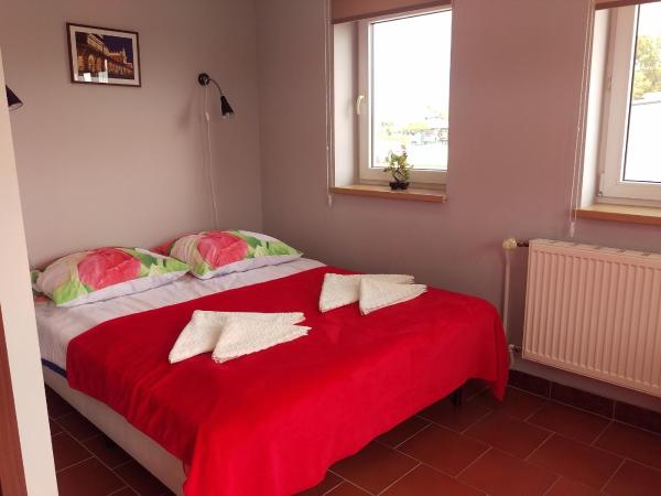 Hostel Bazar : photo 7 de la chambre chambre familiale avec salle de bains privative