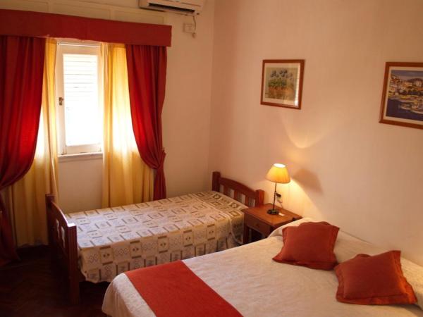 Rutas Hotel : photo 4 de la chambre chambre triple basique