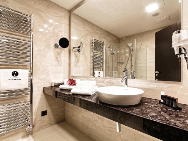 Hotel Victory : photo 9 de la chambre chambre double supérieure
