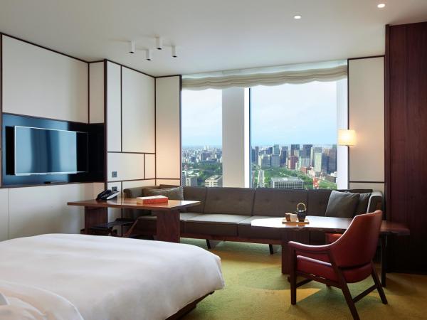 Andaz Tokyo - A Concept by Hyatt : photo 4 de la chambre chambre lit king-size avec vue