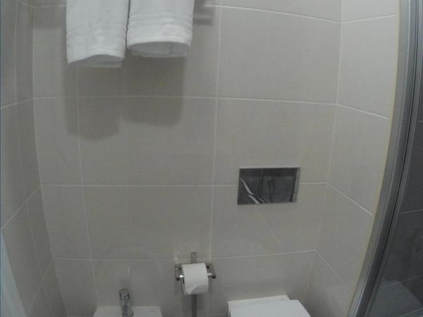 Pensao Estacao Central : photo 6 de la chambre chambre double ou lits jumeaux confort