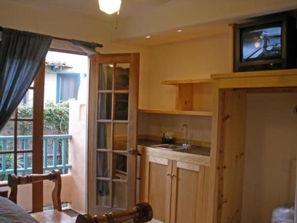 Les Artistes Inn : photo 5 de la chambre chambre lit queen-size deluxe