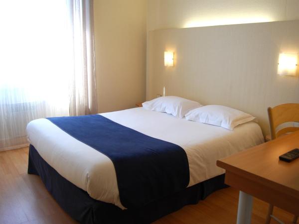 Le Bretagne - Hôtel Spa & Sauna : photo 1 de la chambre  chambre double standard 1 - côté rue 