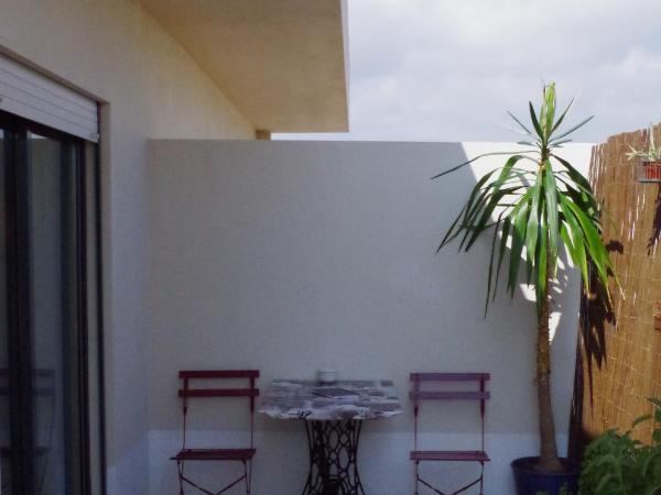 BellaVita City Faro : photo 10 de la chambre suite lit king-size avec balcon