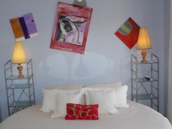 BellaVita City Faro : photo 9 de la chambre suite lit king-size avec balcon