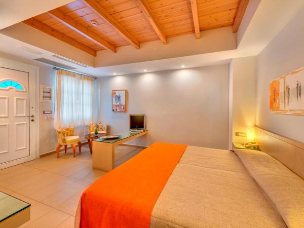 Nissaki Beach Hotel : photo 2 de la chambre chambre double ou lits jumeaux