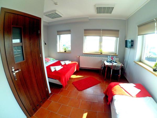 Hostel Bazar : photo 3 de la chambre chambre familiale avec salle de bains privative