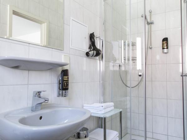 Aparthotel VEGA : photo 8 de la chambre chambre double ou lits jumeaux