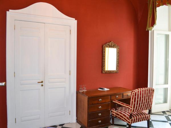 Relais La Rupe : photo 5 de la chambre chambre double avec terrasse