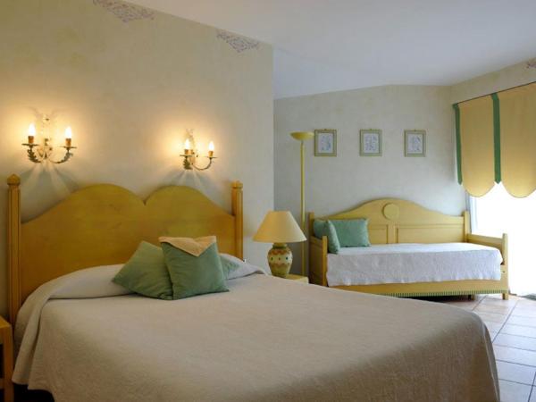 Hotel La Sapinière : photo 3 de la chambre chambre triple