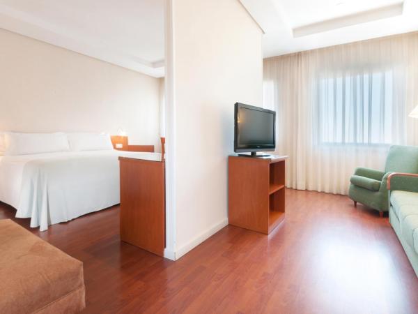 Hotel Madrid Chamartín, Affiliated by Meliá : photo 4 de la chambre chambre double premium avec salon