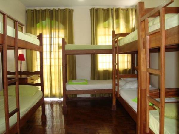 Chale Mineiro Hostel & Pousada : photo 3 de la chambre chambre familiale avec salle de bains