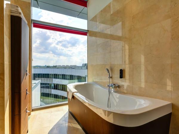 Copernicus Toruń Hotel : photo 9 de la chambre appartement luxe