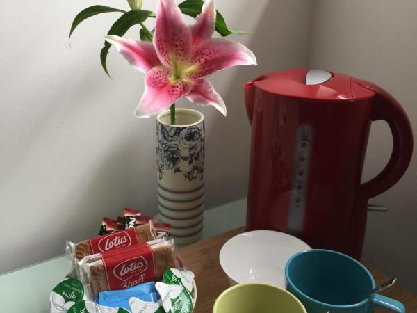 Southville Guest House : photo 6 de la chambre chambre familiale avec salle de bains privative