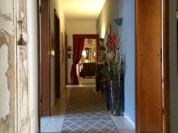 Ay Home B&B : photo 3 de la chambre chambre double avec salle de bains commune