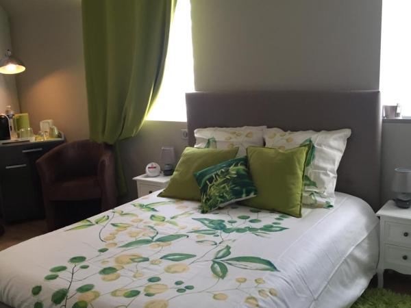 Les Rêves by Isa : photo 8 de la chambre chambre double avec salle de bains privative extérieure