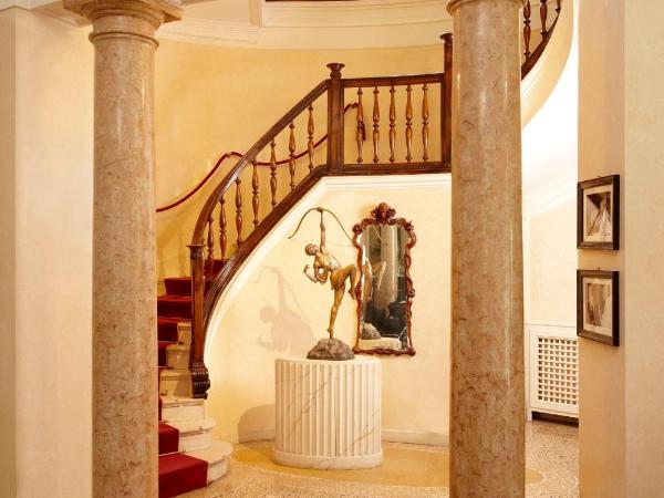 Villa V : photo 2 de la chambre chambre double - vue sur parc