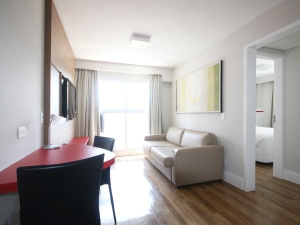 Ez Aclimação Hotel : photo 2 de la chambre appartement 2 chambres (1 lit queen-size et 2 lits simples)