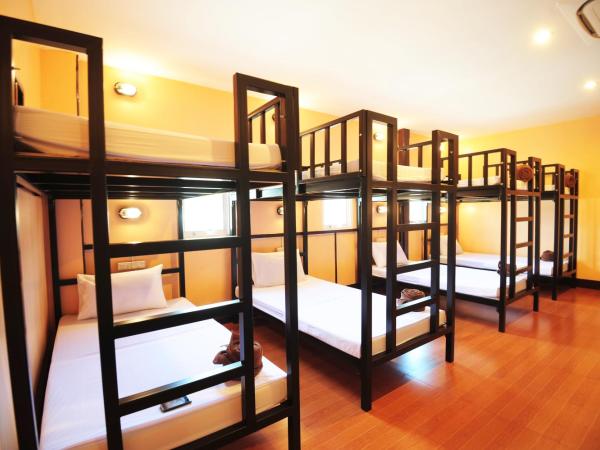 Twin Palms Hostel Phi Phi : photo 6 de la chambre bed in female dormitory room 