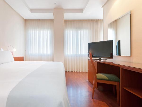 Hotel Madrid Chamartín, Affiliated by Meliá : photo 2 de la chambre chambre triple