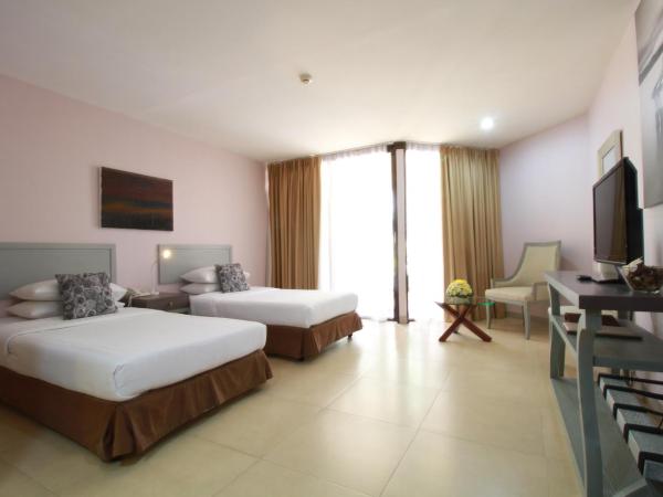 Hotel Tropicana Pattaya : photo 3 de la chambre chambre double ou lits jumeaux premier - niveau piscine