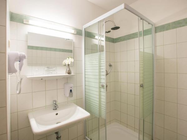 Star City Hotel : photo 6 de la chambre chambre triple