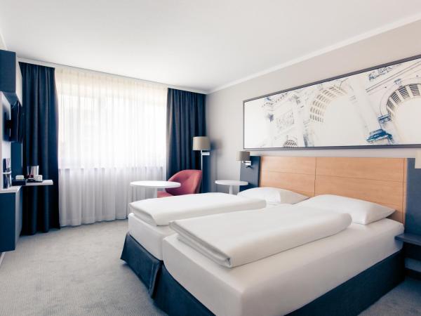 Mercure Hotel München-Schwabing : photo 3 de la chambre chambre supérieure avec lit double - cour