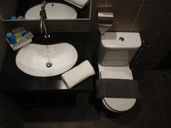 Austin GuestHouse : photo 7 de la chambre chambre familiale avec salle de bains privative