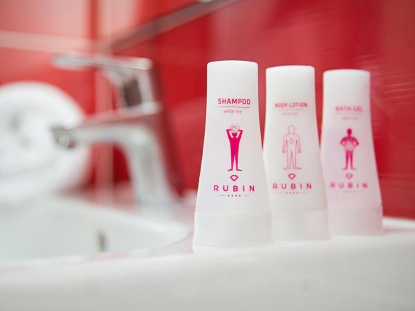 Rubin Wellness & Conference Hotel : photo 5 de la chambre chambre double ou lits jumeaux standard