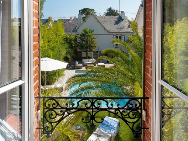 Villa la Ruche : photo 3 de la chambre chambre double - vue sur jardin