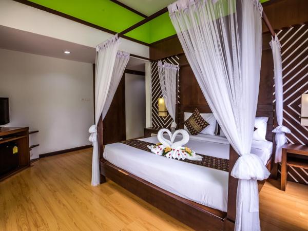 Phi Phi Andaman Beach Resort-SHA Plus : photo 2 de la chambre chambre double de luxe bungalow