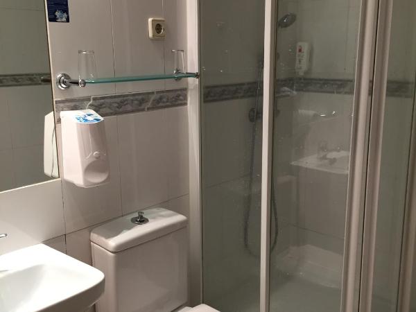 Hotel Madrid Río : photo 5 de la chambre chambre double ou lits jumeaux